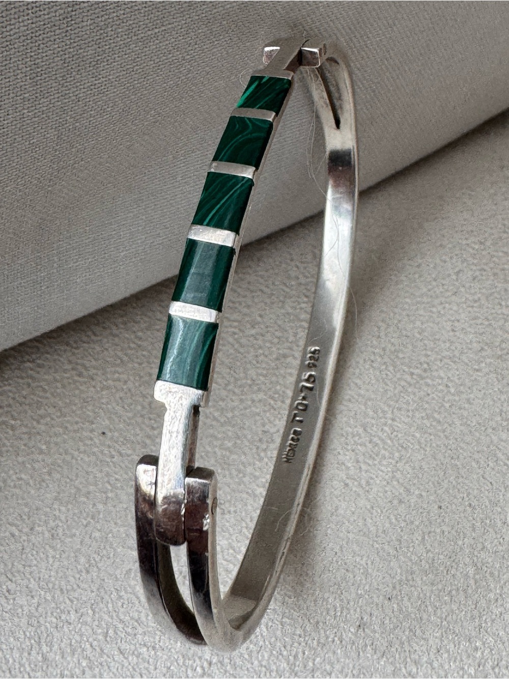 Vintage Taxco Sterling Silver Bracelet Hinged Malachite inlayed 925 7”